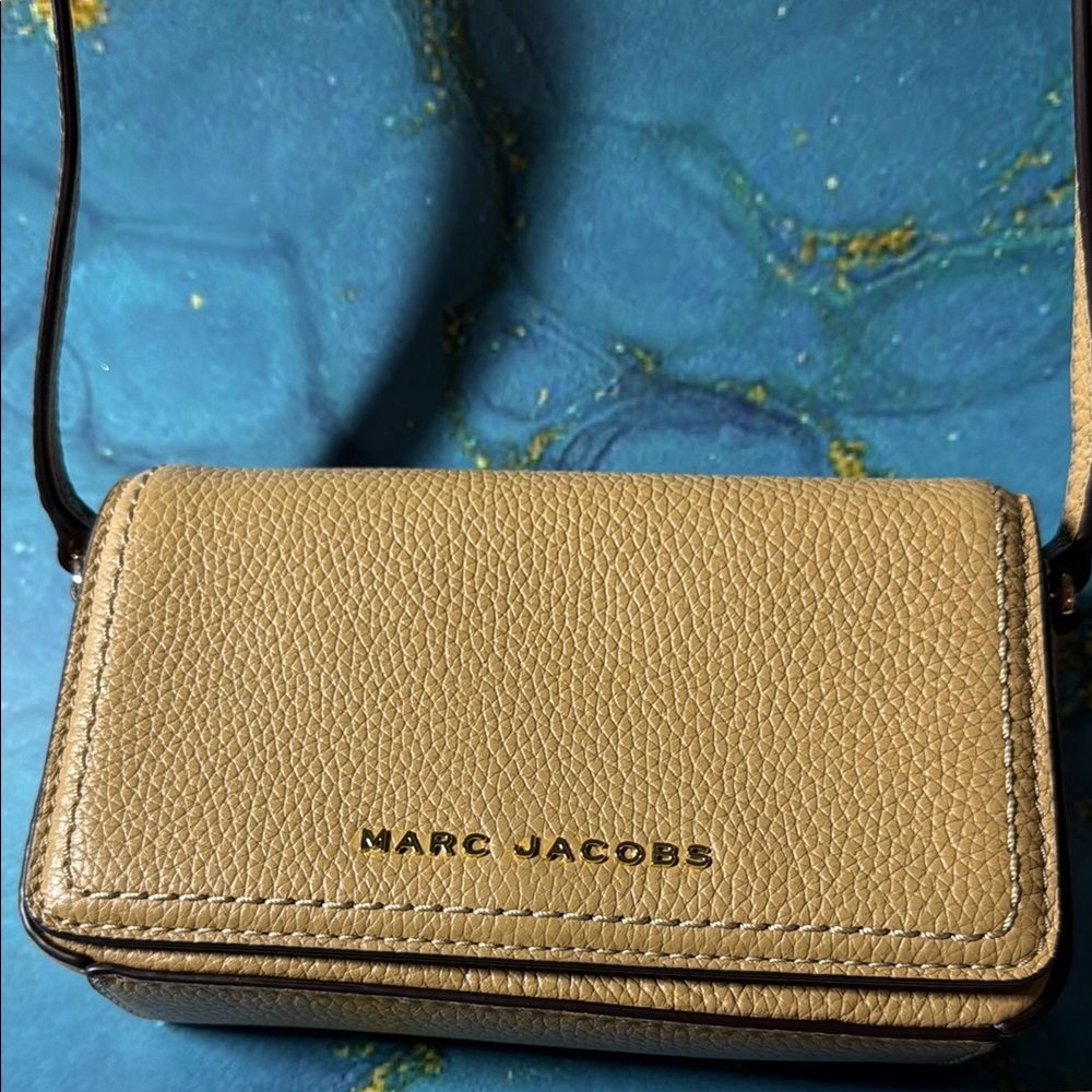 Marc Jacobs Tan Crossbody Bag (NWT)